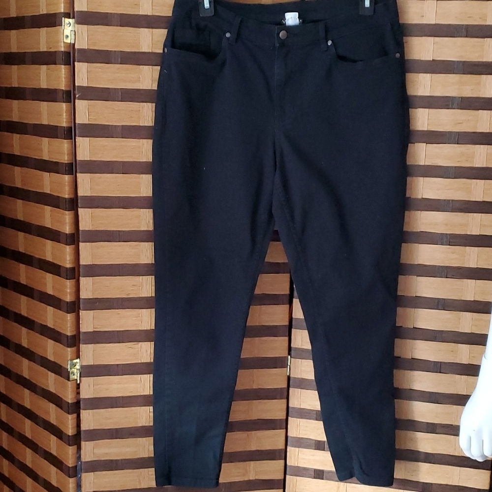 Venus short black jeans